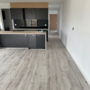 Snow White Oak Laminate Flooring 12mm